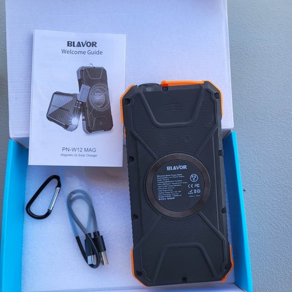 Magnetic Solar Power Bank, PD 18W Fast Charging - Picture 3 of 8